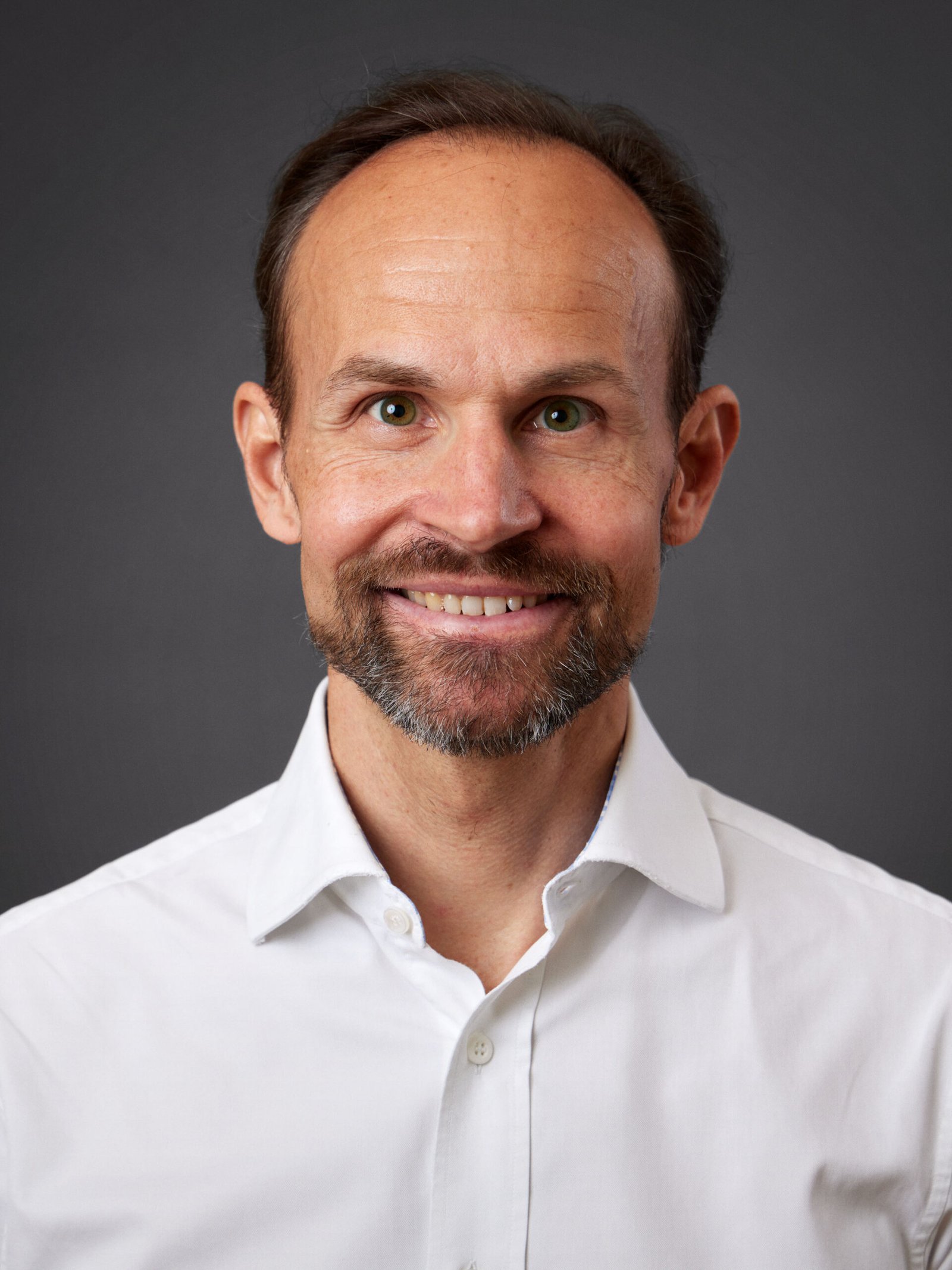 Orthopädie auf höchstem Niveau Kompetenzzentrum für Orthopädie & Traumatologie. Spezialisierte Fachärzte unter der Leitung von Dr. Andreas Kröner versorgen Sie nach aktuellem Stand der Medizin – von der Erstabklärung bis zur Nachbetreuung. Behandlung akuter und chronischer Beschwerden.